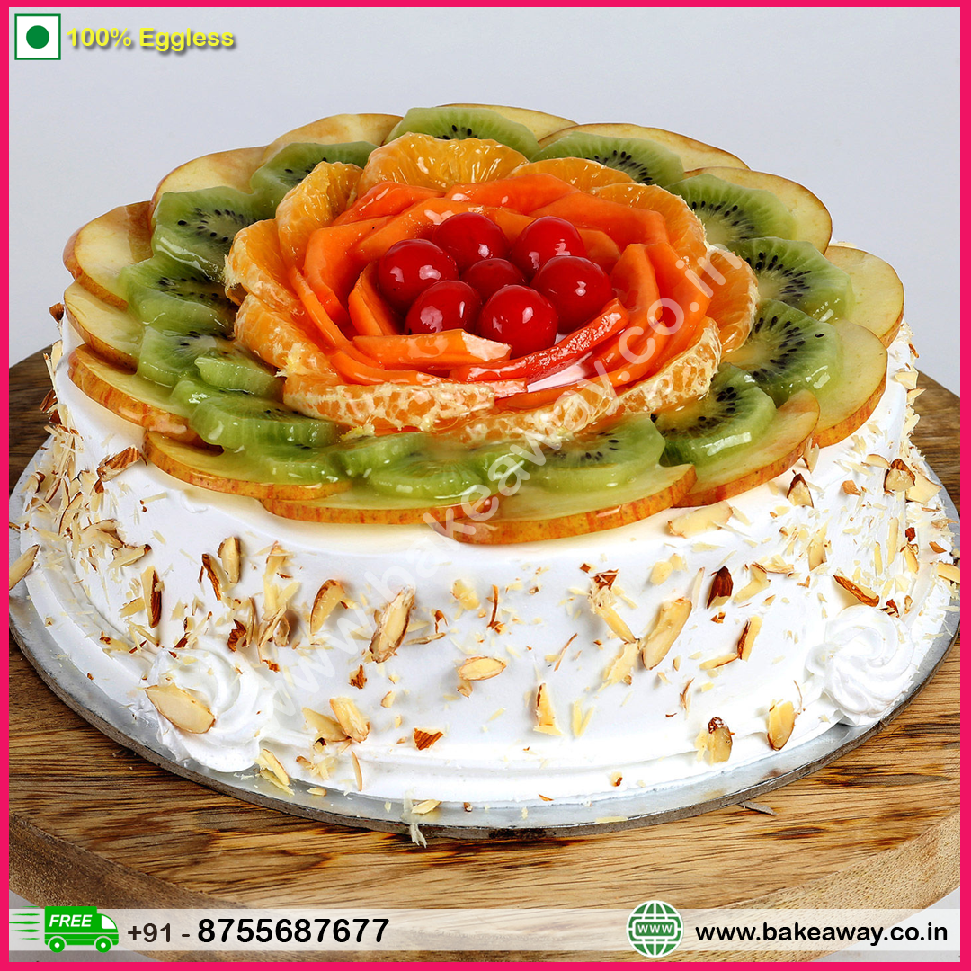 Vanilla Creamy Fruits Cake