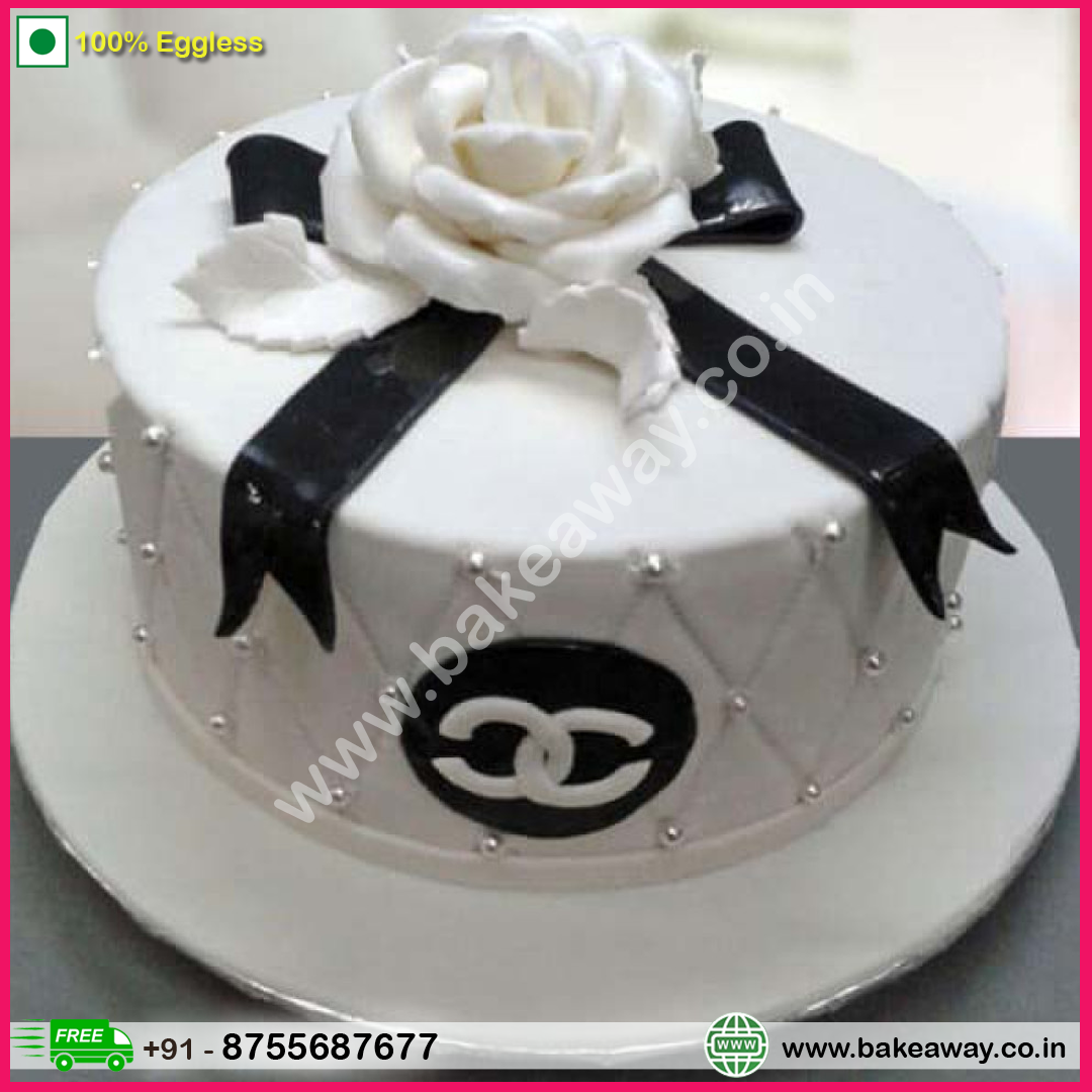 Black&White Rose Cake