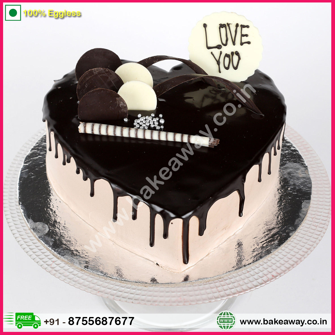 Heart Shaped Cream Chocolate Cake