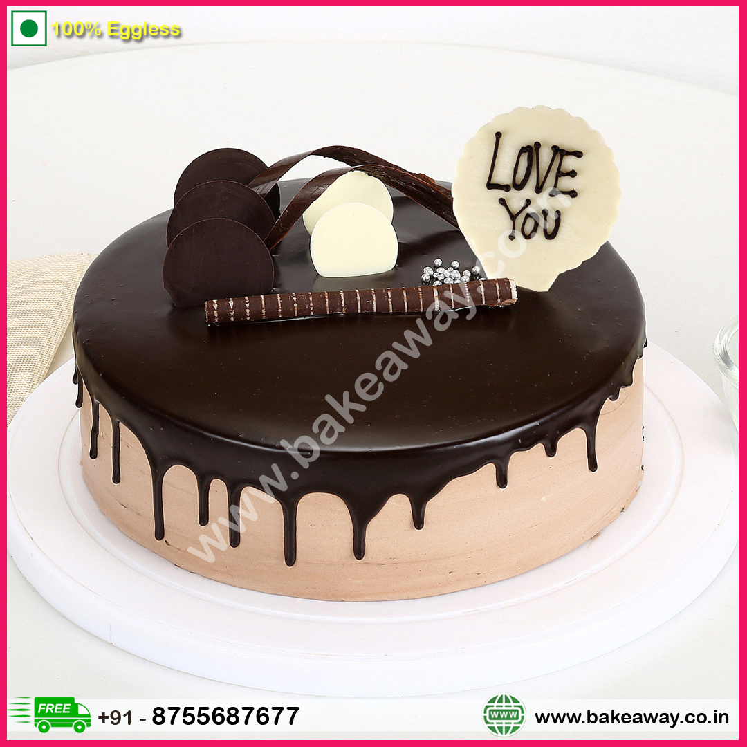 Love-You-Valentine Chocolate Cake